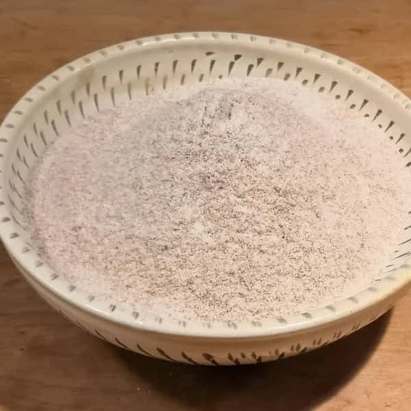 石臼挽き小麦粉＜ミナミノカオリ＞農薬・化学肥料不使用