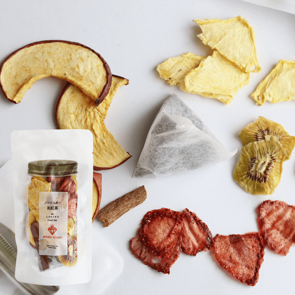 ノンシュガー和紅茶deフルーツティー[イチゴ・リンゴ・キウイ・パイン・シナモン]