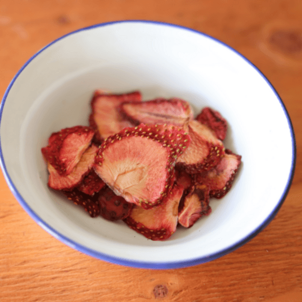 国産いちごのドライフルーツ｜砂糖不使用・無添加｜噛むほどに、いちごがあふれる｜果実だけでつくった贅沢ドライいちご