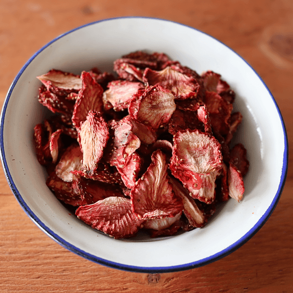 【訳あり・レシピ用】国産いちごのドライフルーツ｜砂糖不使用・無添加｜噛むほどに、いちごがあふれる｜果実だけでつくった贅沢ドライいちご