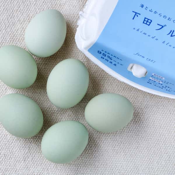 【母の日ギフト！メッセージカード付】24時間放牧養鶏卵＜アローカナの産む幸せの青い卵・下田ブルー＞NHKで紹介！オメガ３が普通の４倍！