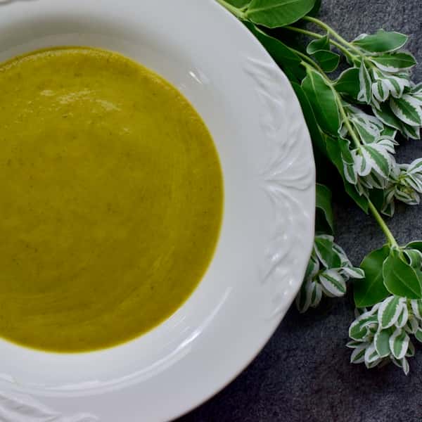 【お得な限定販売商品】お試し！栄養学から考える2種類の具たくさん野菜スープと栄養学から考える米粉・小麦粉不使用バゲットスライスセット