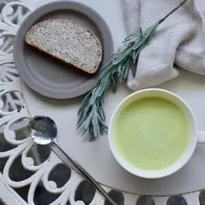 栄養学から設計された、高密度野菜と進化系バゲットのセット・バランスド・サイエンスミール(現在はアスパラガスのスープ)