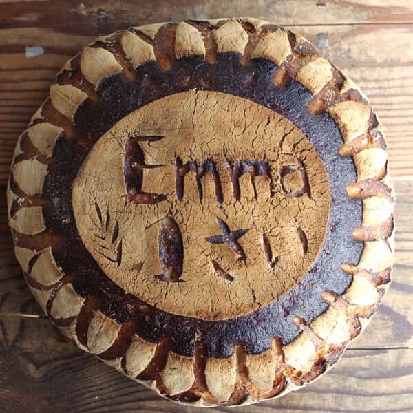 国産小麦の石窯パン＜一升カンパーニュ＞･･･お祝い、お名前入り