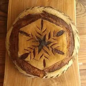 国産小麦の石窯パン＜カンパーニュ（大、中、小、有機レーズン）＞サワードゥ使用でグルテン少なく日持ちします