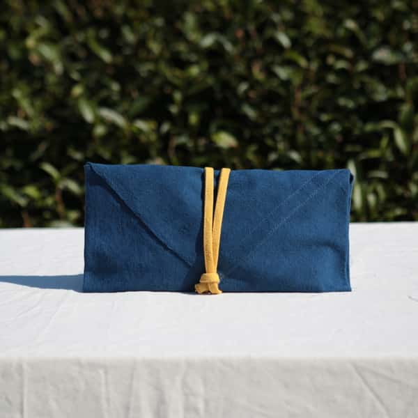 山岳民族レンテン族手織り布で包むギフト(藍）　　化学肥料農薬不使用栽培＜自然に寄り添うお茶の時間セット＞京都和束産　萎凋煎茶・初摘み焙じ茶【ギフト】