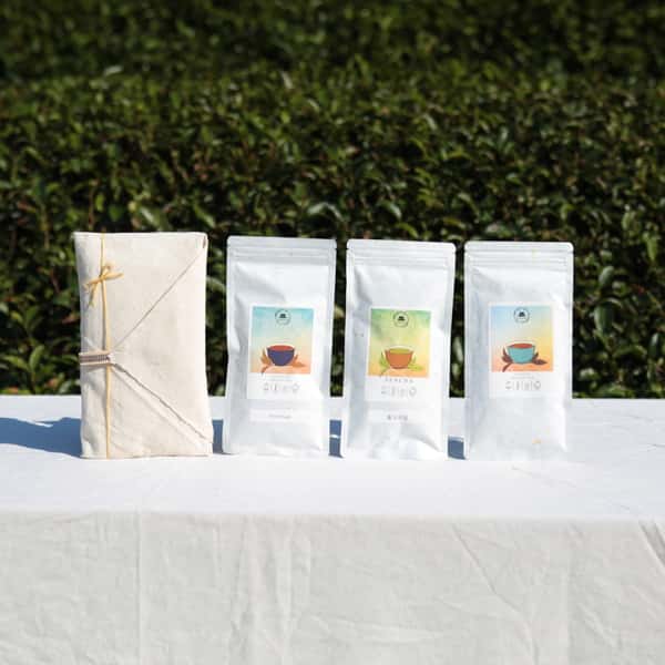 山岳民族レンテン族手織り布で包むギフト(生成）　　化学肥料農薬不使用栽培＜自然に寄り添うお茶の時間セット＞京都和束産　萎凋煎茶・初摘み焙じ茶・和紅茶【ギフト】