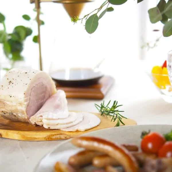 本格製法ベーコン・ハム・ソーセージ＜国産放牧豚の無塩せき燻製セット＞抗生物質不使用豚・食品添加物不使用・独自の二重燻製仕上げ