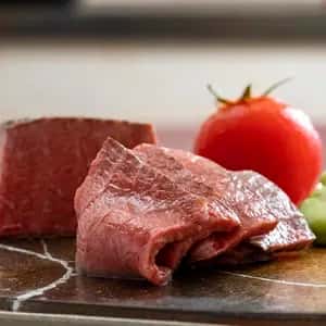 【ギフトにおすすめ】八崎牛の無添加ローストビーフ