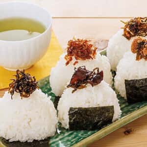 食品添加物不使用で安心ごはんのお共〈やさしい味に仕上げたおにぎりの心・昆布佃煮〉たらこ昆布・かつお昆布・しいたけ昆布・ごま昆布