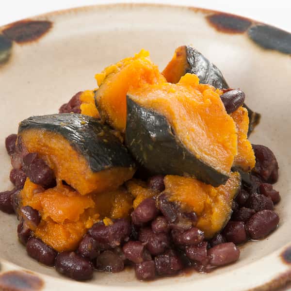 奥能登で育ったかぼちゃを使用〈能登かぼちゃの小豆煮〉やさしく懐かしい味