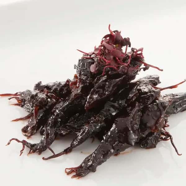 春の旬食材日本海産ほたるいか使用のおそうざい〈ほたるいかいしる煮〉やさしい味に仕上げた春食材