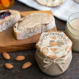 濃厚アーモンドがとろける【生アーモンドバター】乳製品・乳化剤・精製された砂糖不使用やみつきヴィーガンスプレッド