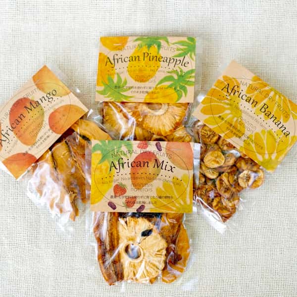 アフリカの豊かな太陽を浴びて育った【ナチュラルドライフルーツ】農薬・化学肥料不使用のマンゴー・パイナップル・バナナ・イチゴ・マルベリー