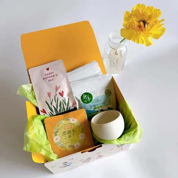 【母の日】新茶ギフト 湯呑みセット　農薬・化学肥料を使わず育てた2026年産の新茶（荒茶）詰め合わせ