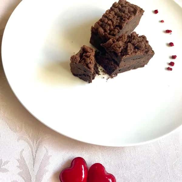 カラダに寄り添うグルテンフリーお楽しみクランブルブラウニー