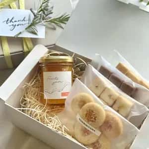 ミニブーケ付き【母の日ギフト】佐賀育ちの柑橘焼き菓子とみかんジャムSET（焼き菓子4種類）