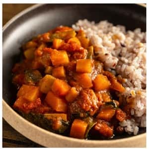 京の八百屋が作る化学調味料無添加惣菜＜季節野菜のトマトカレー＞旬の京都産農薬・化学肥料不使用野菜たっぷり