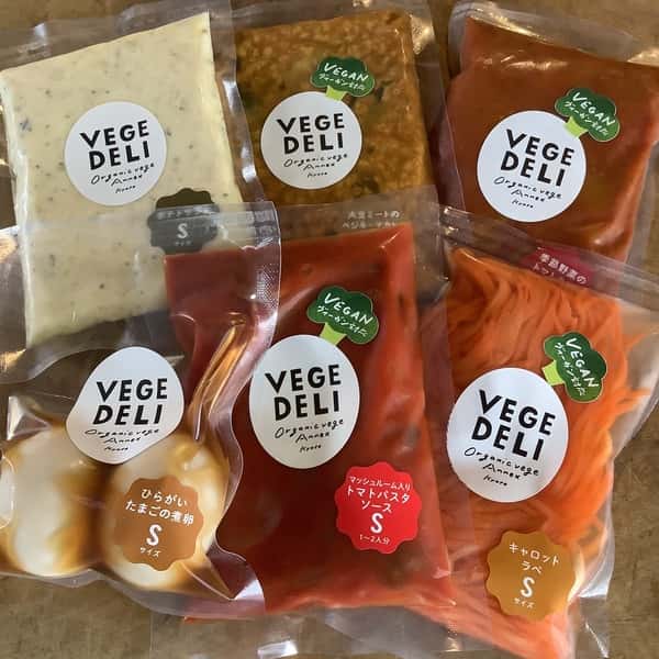 人気の6種類セット　送料込み　（ポテトサラダ　キャロットラペ　平飼い卵の煮卵　マッシュルーム入りトマトパスタソース　季節野菜のトマトカレー　大豆ミートのベジキーマカレー)