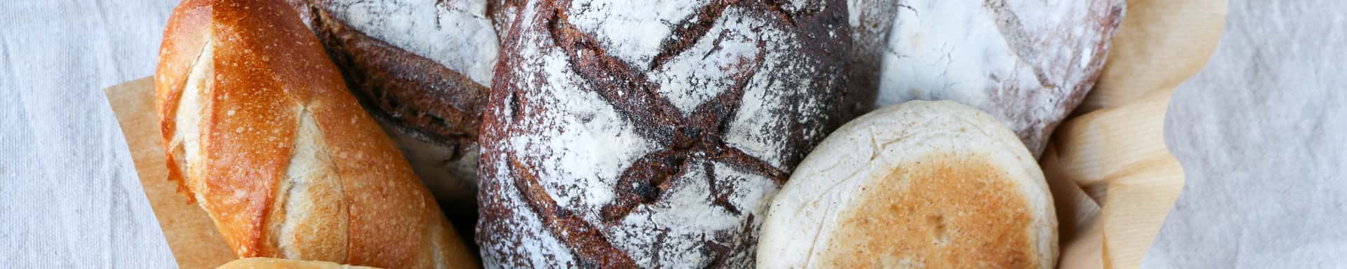 パン・シリアル 背景