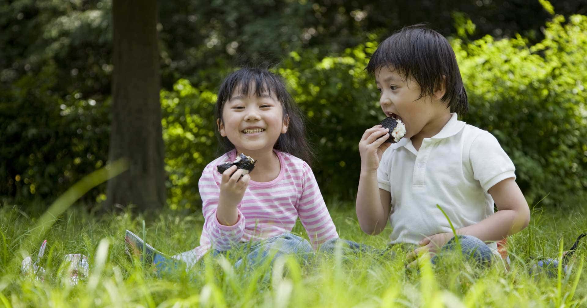 子どもと一緒に3時のおやつ 背景