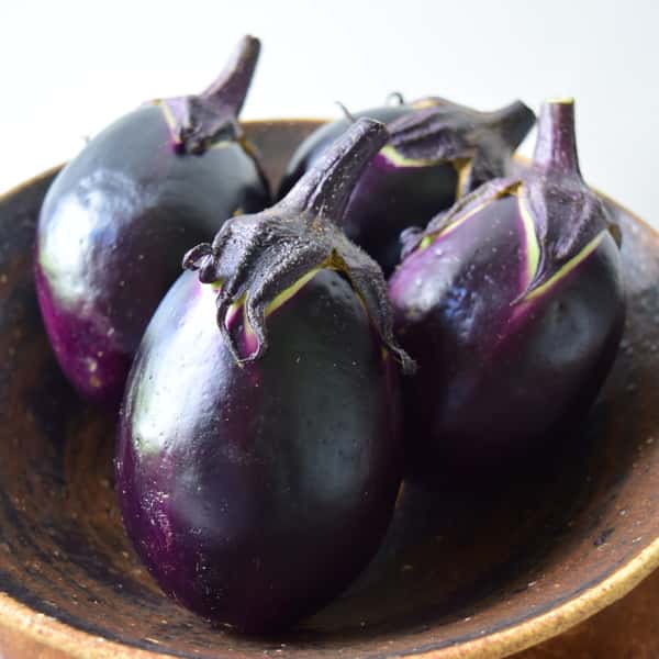 草の堆肥と雨水だけの自然栽培で育てた「究極の茄子」　【農薬不使用・無肥料】 