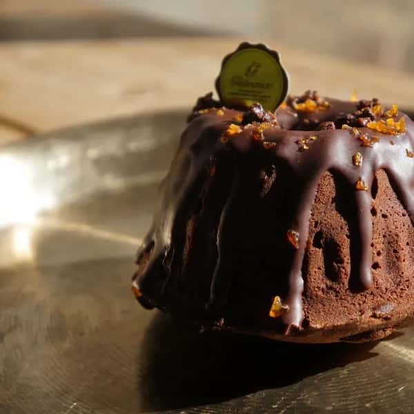 【父の日の贈り物】ブランデー香るレーズン入りチョコレートクグロフ