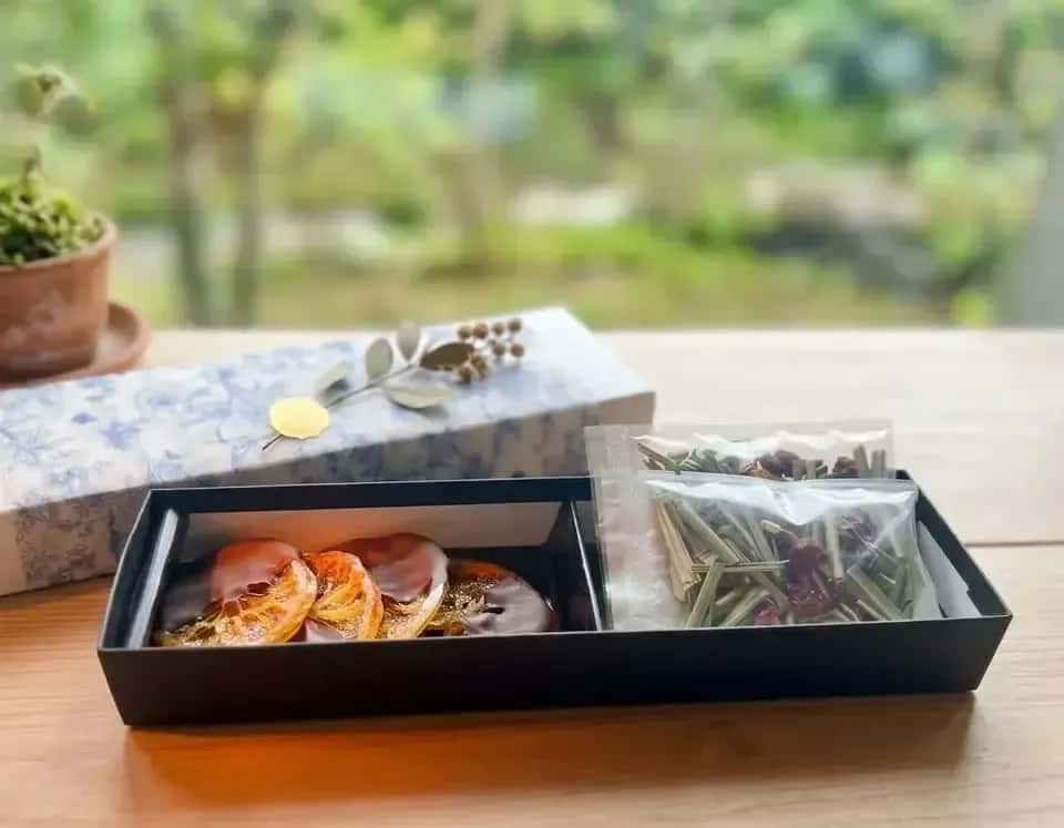 気軽に贈るギフト 背景