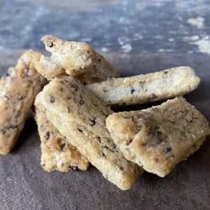 再販売！【黒米おかき 揚 塩】米油と海塩だけで仕上げた素朴な味わい 祖母山の清らかな水で育てた天日干し米