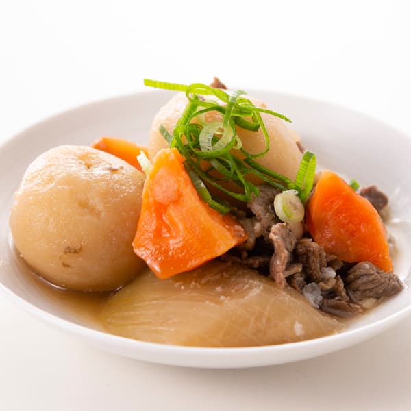 和食の定番〈肉じゃが〉こだわりの原材料をこだわりの調味料でやさしい味付けに仕上げた一品