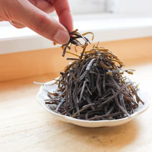 【体に優しい無添加おやつ】無添加つまむ塩昆布～北海道産天然真昆布使用～