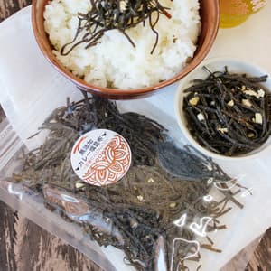 【体に優しい無添加塩昆布：カレー味】～岸和田発ブランド人参「彩誉(あやほまれ)」使用～