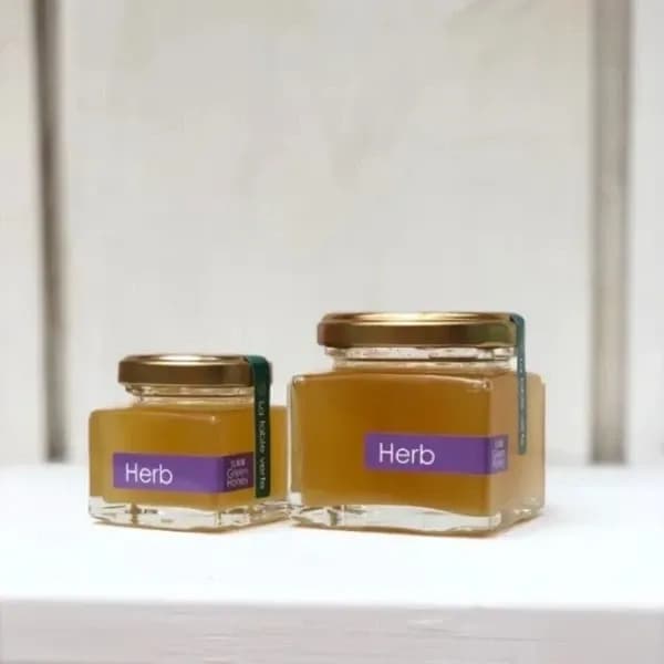 《非加熱・無投薬》自然養蜂で採取した無農薬栽培のハーブの蜂蜜 「Herb 」