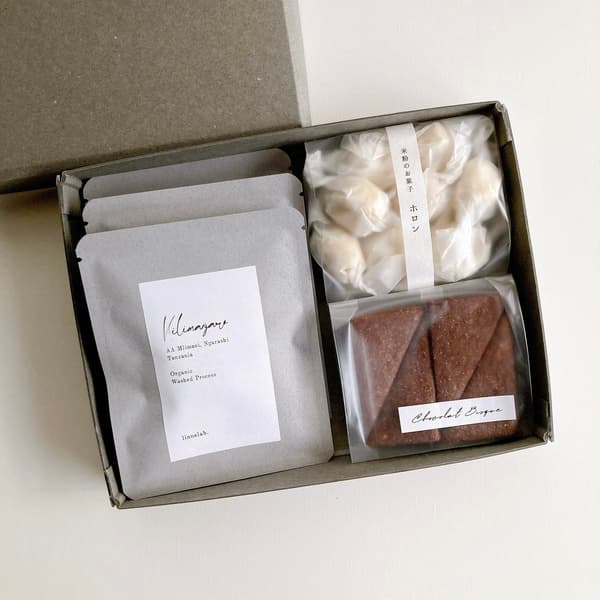 お菓子箱　珈琲と菓子