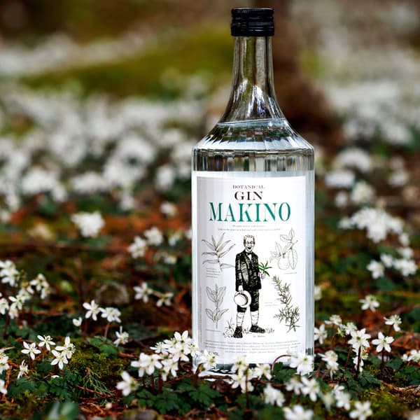  高知発クラフトジン『マキノジン』有機グアバ葉と有機グアバ果皮使用