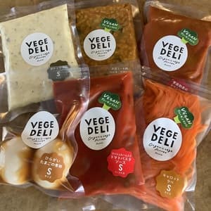 人気の6種類セット　送料込み　（ポテトサラダ　キャロットラペ　平飼い卵の煮卵　マッシュルーム入りトマトパスタソース　季節野菜のトマトカレー　大豆ミートのベジキーマカレー)の口コミ・レビュー(May-Cさん)