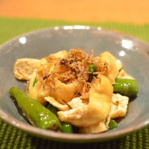 ししとうとおあげの煮浸し
