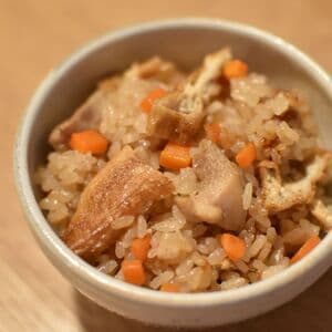 鶏肉とおあげさんの炊き込みご飯