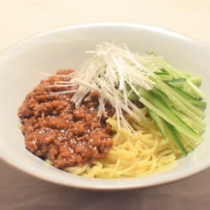 ジャージャー麺