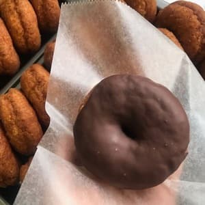 【冬季限定】卵・乳製品不使用ドーナツ＜チョコ＞フェアトレードチョコを使った贅沢な一品の口コミ・レビュー(とらさん)