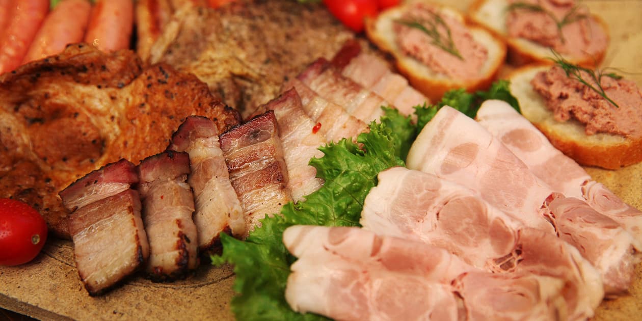 雪の浦手造りハムロゴ